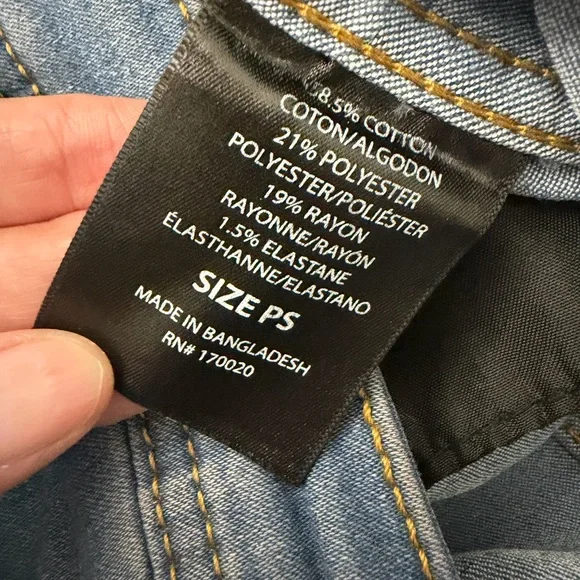 NWT Tahari Women's Blue Denim Jacket with Button Front Petite Small - Picture 5 of 8